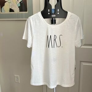 Rae Dunn “Mrs.” Tee Bridal Honeymoon Bachelorette cotton Large NWT $38